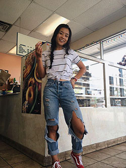 ropa. Pantalón pitillo casual: Trajes De Mezclilla,  Pantalones rasgados,  trajes de invierno,  Pantalones ajustados,  Ideas de atuendos  