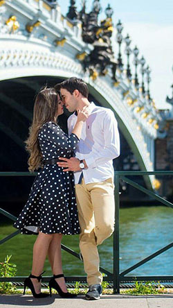 Conjuntos Homecoming #Pareja Anna´s Restaurant: trajes de fiesta  