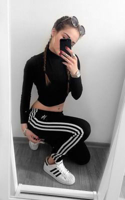 Outfit adidas, Adidas Joggers, Adidas Superstar: adidas originales,  Trajes Deportivos,  adidas superestrella,  Joggers adidas  