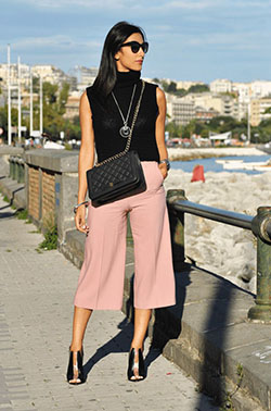 Ideas de atuendo con pantalón rosa de Tumblr: Zapato de tacón alto,  Atuendos Con Botas,  pantalón rosa  
