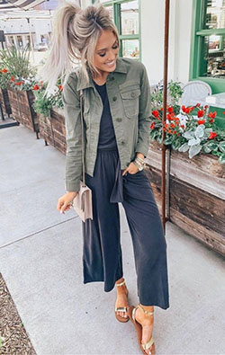 Chaqueta vaquera con mono: traje de mameluco,  Pantalones ajustados,  Ideas de ropa de calle  