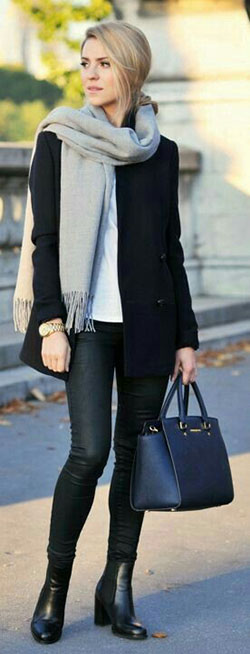 Pañuelo estilo urbano gris oscuro: trajes de invierno,  gabardina,  chaqueta de vuelo,  Estilo callejero,  Atuendos Informales  