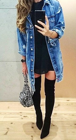 Traje de chaqueta de mezclilla larga, chaqueta de jean: chaqueta de jean,  Bota por encima de la rodilla,  Atuendos Con Botas,  Atuendos Informales,  Chaqueta de mezclilla  