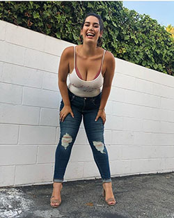 Las últimas fotos de la chica con curvas más caliente: Instagram de chicas calientes,  Caliente Bikini Fotos,  modelos calientes de insta,  Foto caliente de Instagram,  Modelos de tallas grandes de Instagram,  chicas calientes de talla grande,  Chicas lindas de talla grande  