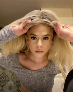 Jake Warden en cabellos rubios, Maquillaje facial, Peinado: Ideas para teñir el cabello,  Pelo rubio,  Chicas Lindas Instagram,  Chicas Lindas De Instagram,  Jake Warden Tik Tok  