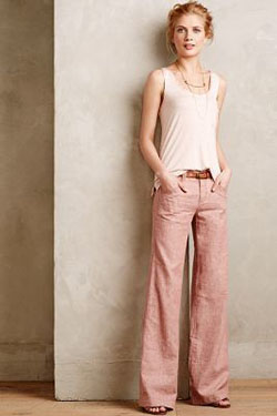 Lookbook moda antropologie pantalones de lino, camisa sin mangas, modelo de moda, pantalones cargo: Camisa sin mangas,  modelo,  Pantalones de lino,  Traje rosa  